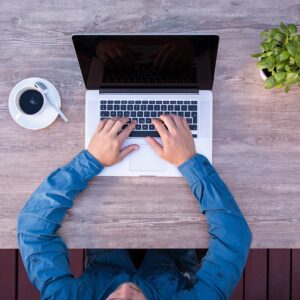 laptop, business man, from above-2838918.jpg